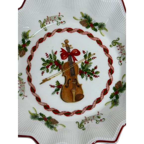 Villeroy & Boch Music Note Violin Christmas Toy Fantasy Plate Bowl Dish Candy 6" - Picture 4 of 7